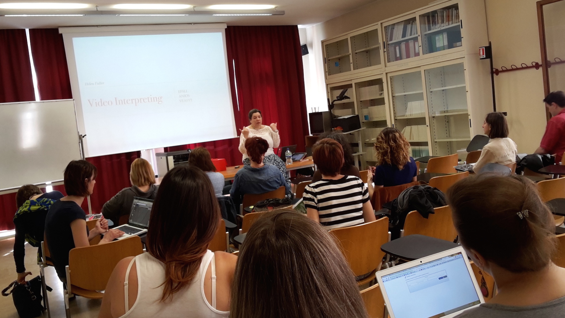 Dal 29 al 31 maggio si è svolto a Venezia il primo workshop "VRS/VRI interpreting", per lo studio e l'approfondimento delle tecniche di video-interpretariato a distanza